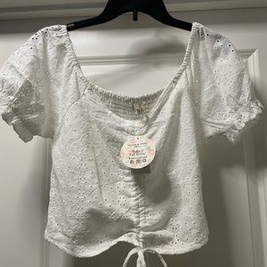 White baby doll blouse 🤗